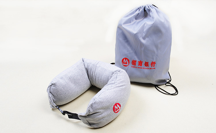 客戶回饋禮品的要點——應情應景！看芳恩爲招行定制便攜旅行枕！