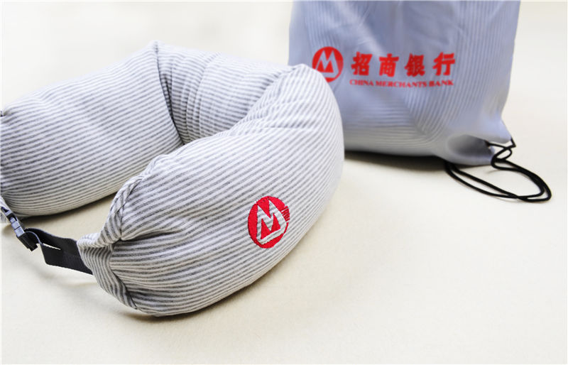客戶回饋禮品的要點！看芳恩爲招行定制便攜旅行枕！